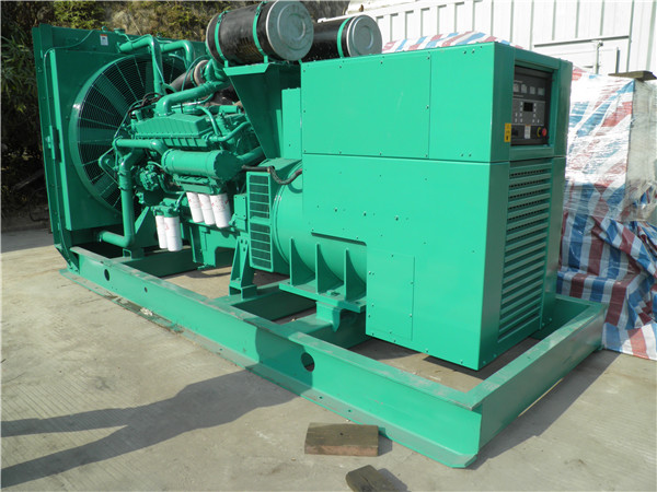 三水出租发电机 发电机组厂家：柴油发电机组的控制屏的作用是什么？