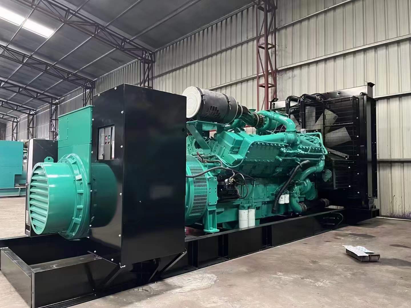 三水如何降低 800kW 柴油发电机输出电流的波动？