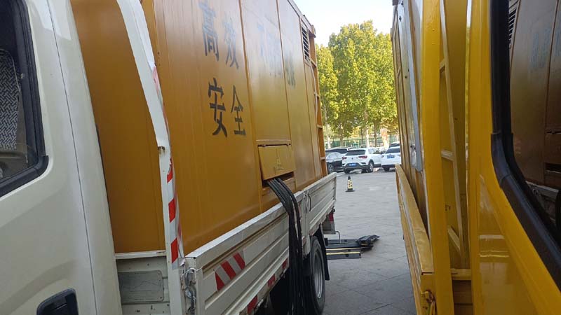 三水如何判断柴油发电机组和UPS电源的切换时间是否符合要求？
