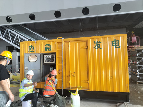 三水怎样判断空气滤清器是否需要更换？